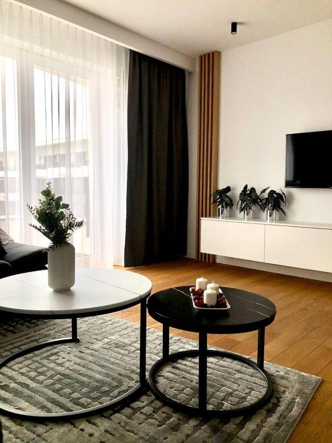 Apartaments Airport Okecie Premium Warszawa Eksteriør billede
