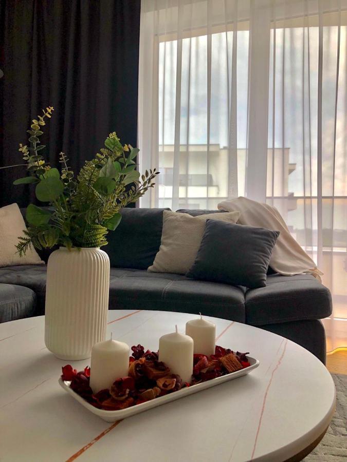 Apartaments Airport Okecie Premium Warszawa Eksteriør billede